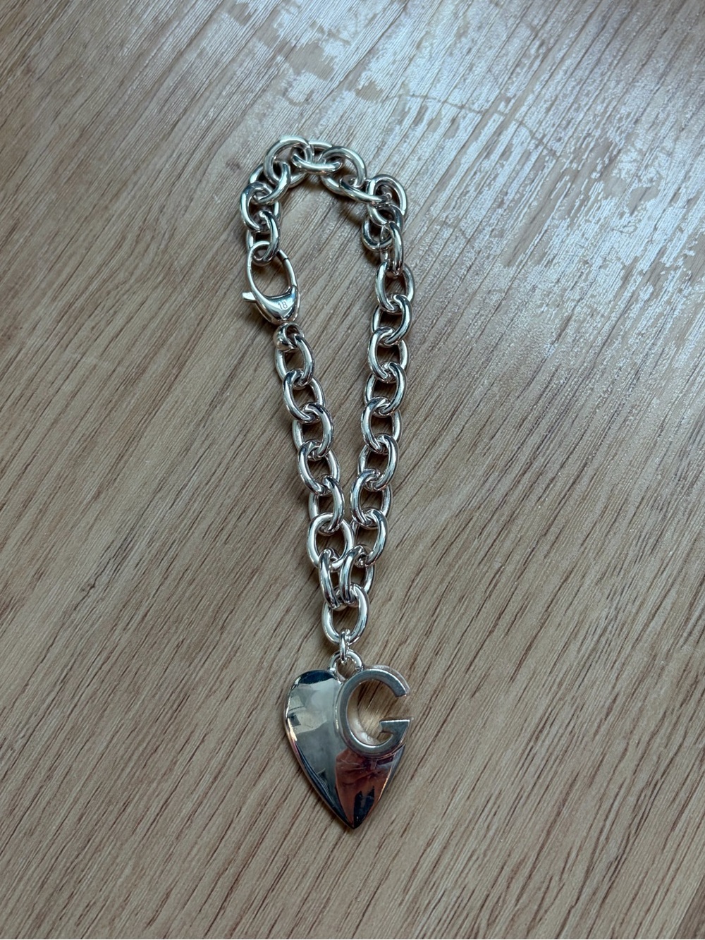 Gucci Silver Heart Pendant Chain Bracelet